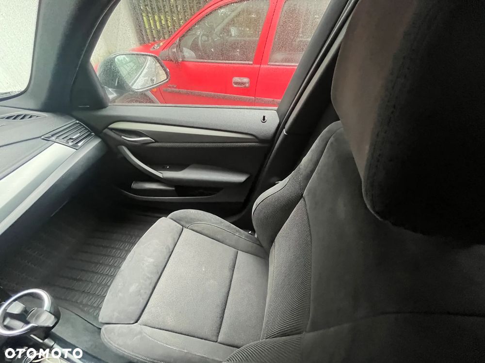BMW X1 - 32