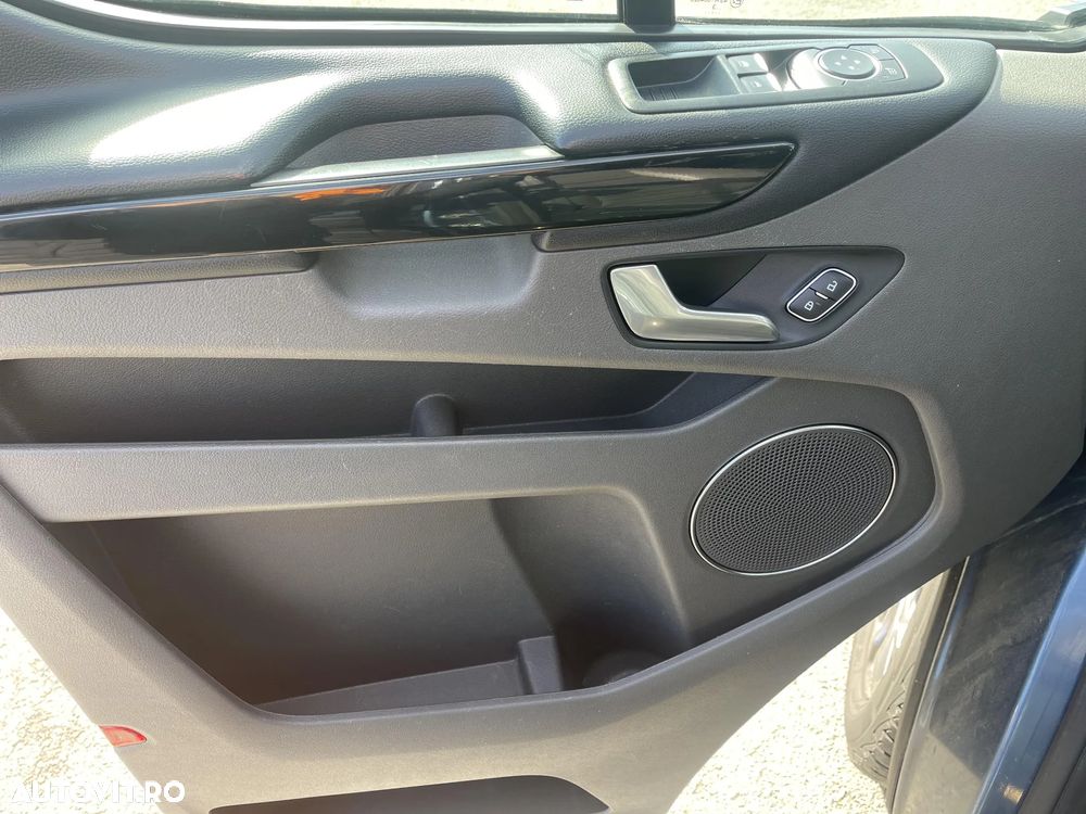 Ford Tourneo Custom - 10