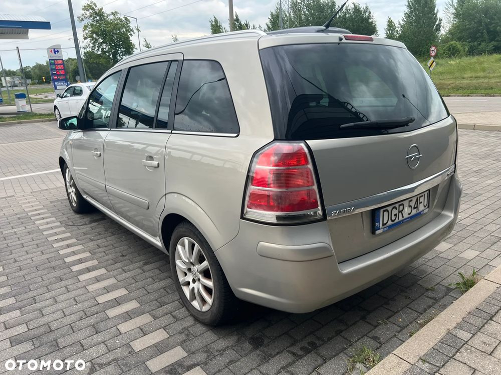 Opel Zafira 1.9 CDTI Cosmo - 3