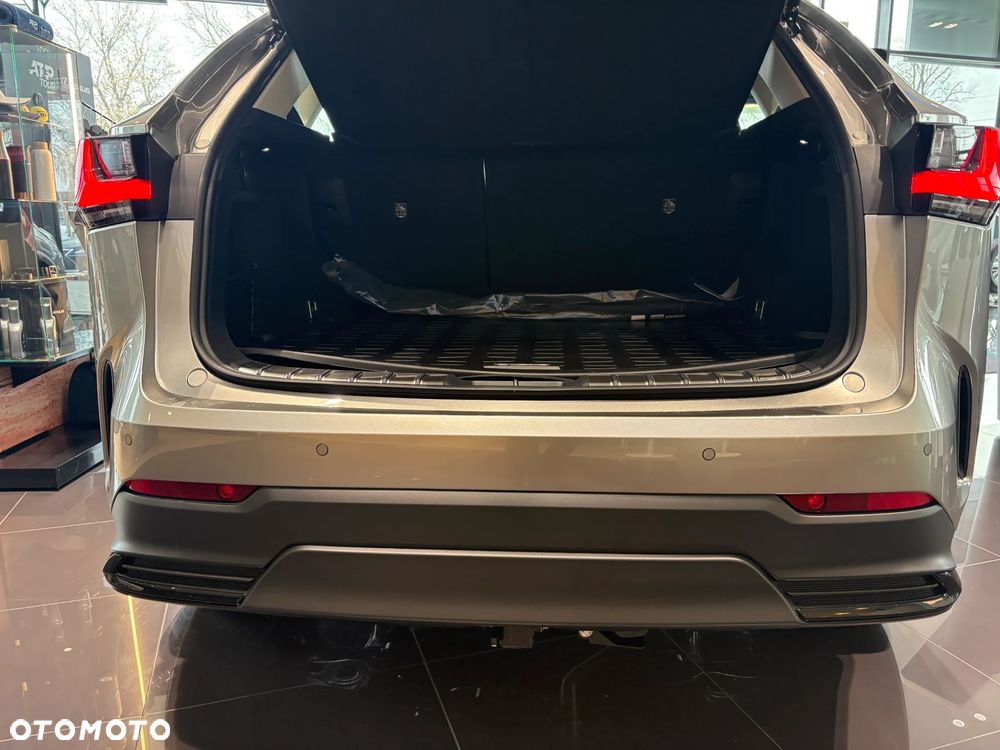Lexus NX 350h Elegance 2WD - 11