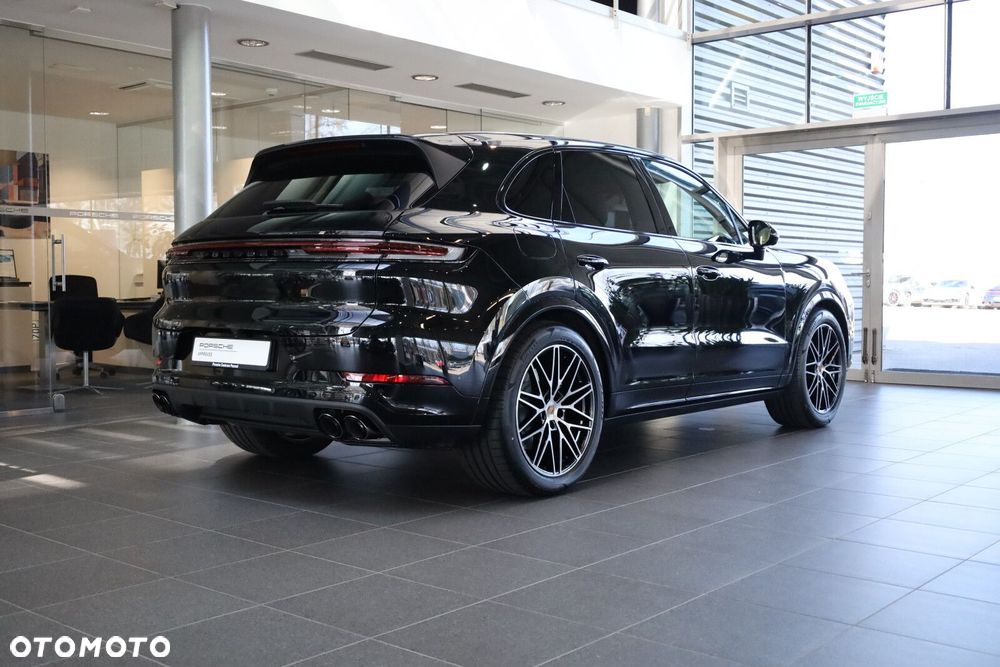 Porsche Cayenne - 4