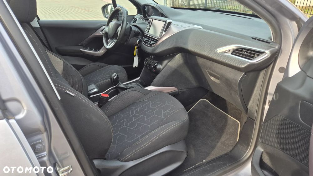 Peugeot 2008 PureTech 82 Access - 23