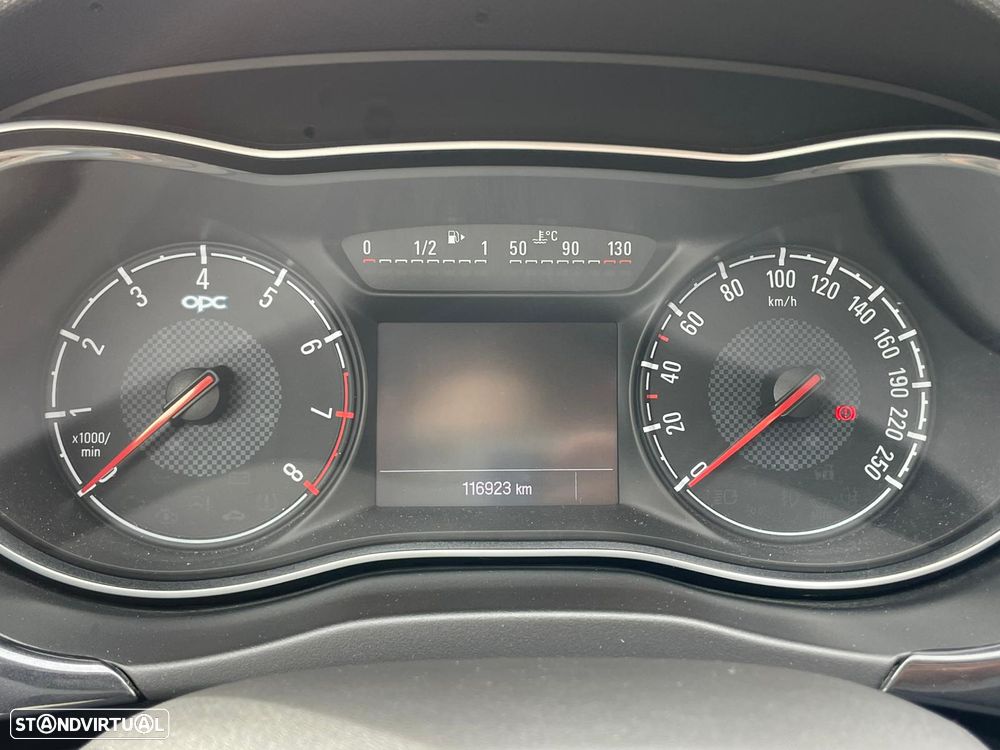 Opel Corsa 1.6 Turbo OPC - 11
