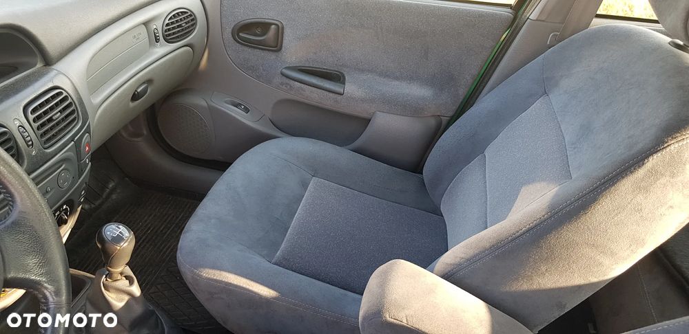 Renault Megane 1.6 - 16