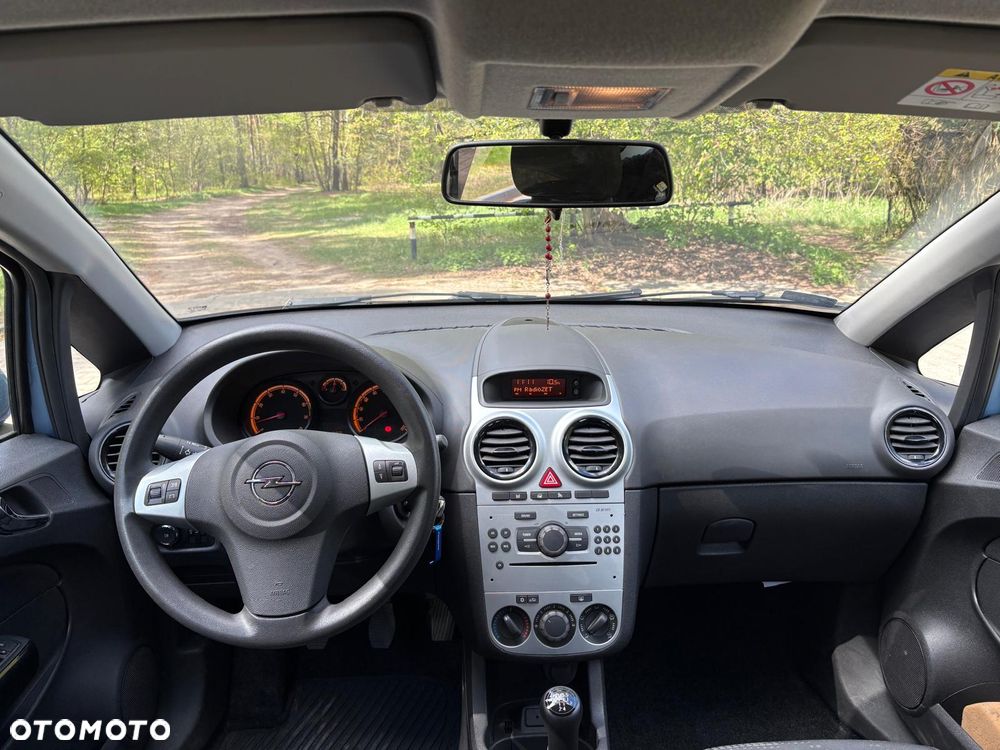 Opel Corsa 1.2 16V Cosmo - 3