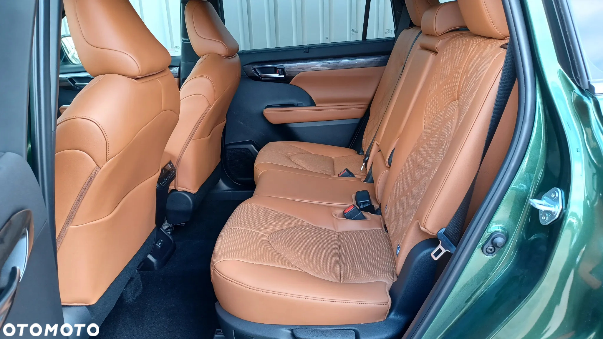 Toyota Highlander 2.5 Hybrid Executive - 11