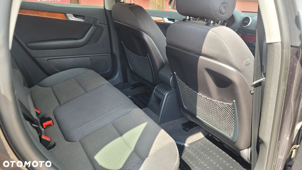 Audi A3 Sportback 1.6 TDI DPF Ambition - 12