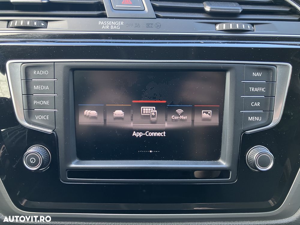 Volkswagen Touran 2.0 TDI SCR Comfortline - 14