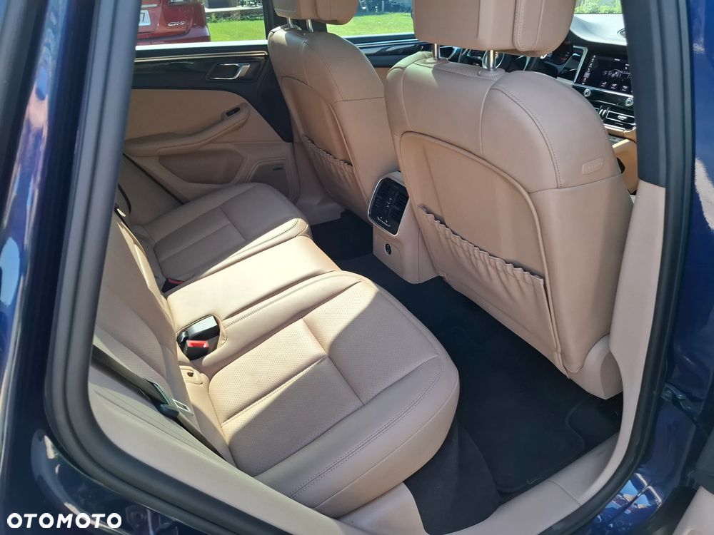 Porsche Macan - 25