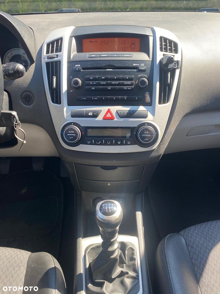 Kia Ceed 1.6 Crdi Comfort + - 8