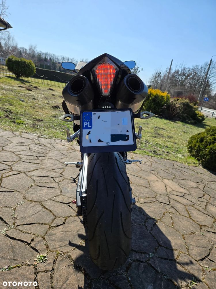 Yamaha R1 - 7