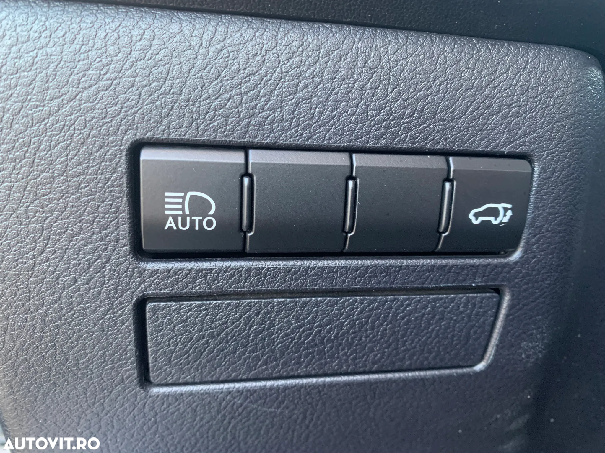 Lexus Seria NX - 23