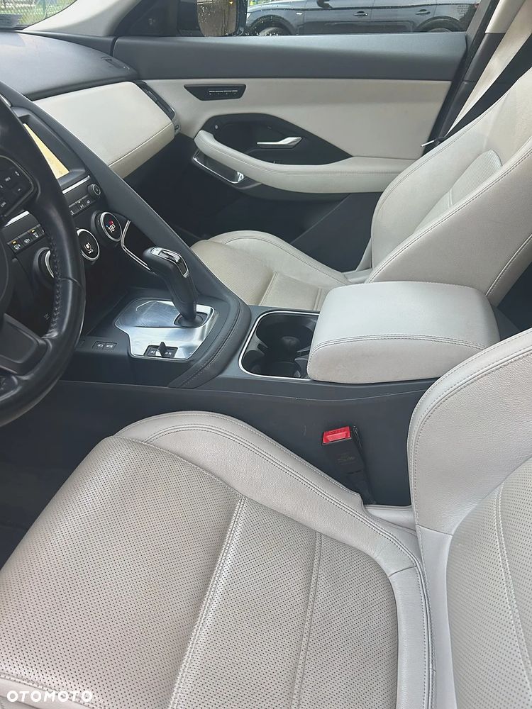 Jaguar E-Pace 2.0 P200 mHEV AWD R-Dynamic S - 10