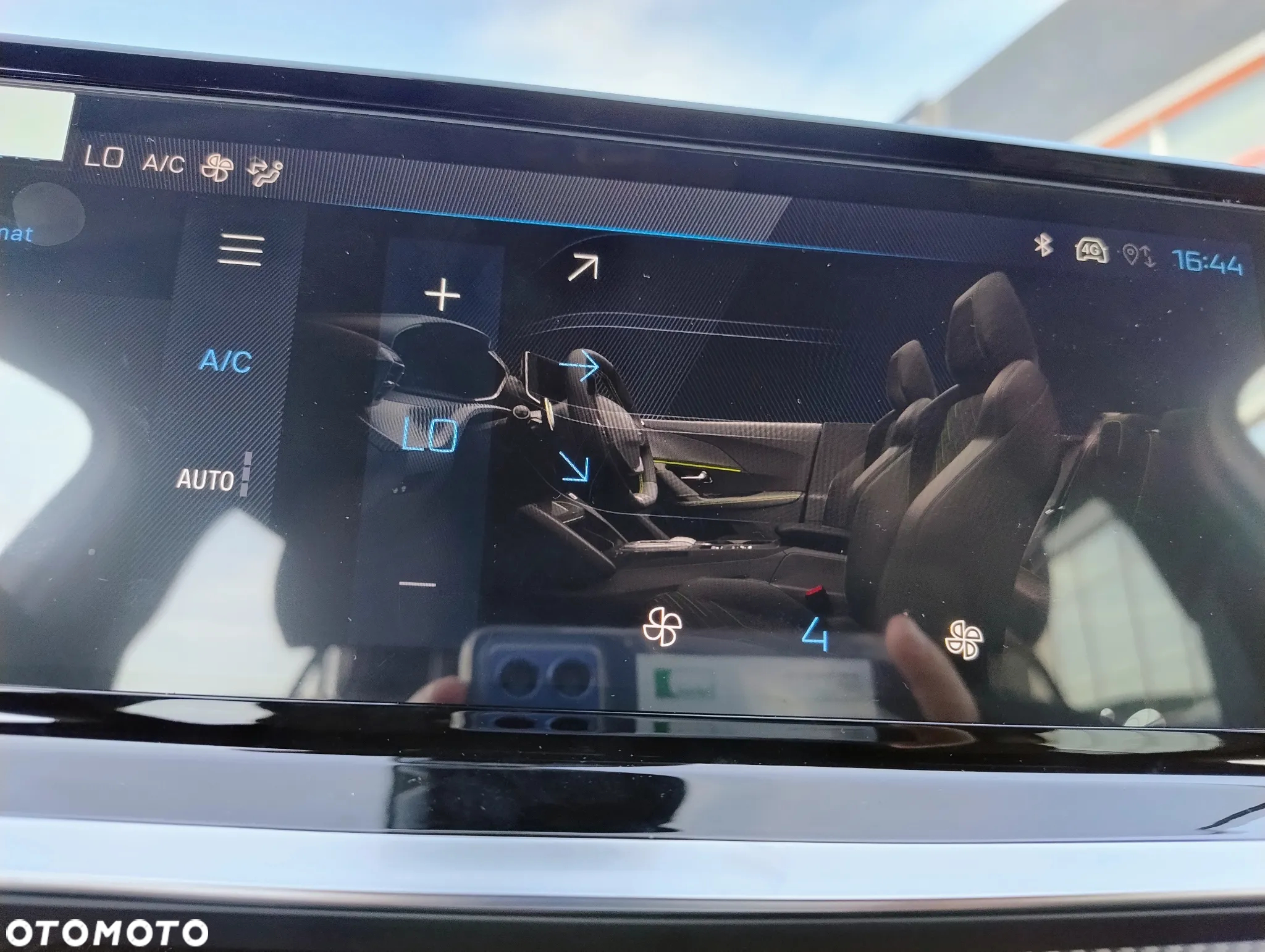 Peugeot 2008 PureTech 100 Allure S&S BVM6 - 16