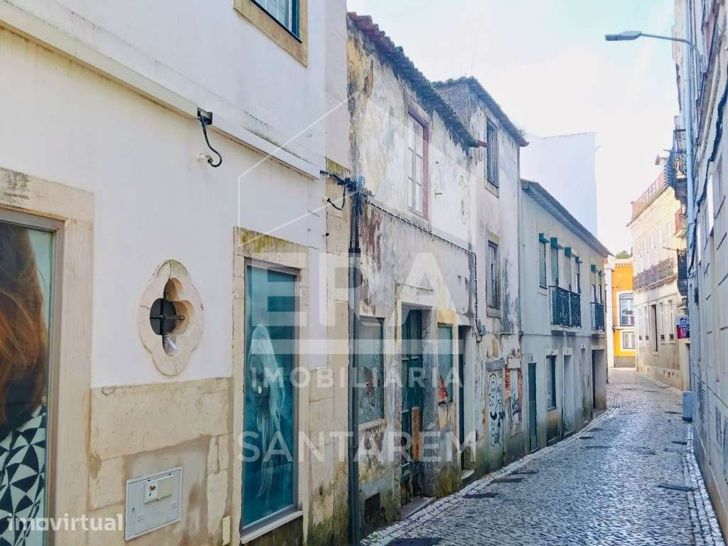 Prédio de 3 pisos no Centro Histórico - Grande imagem: 4/9