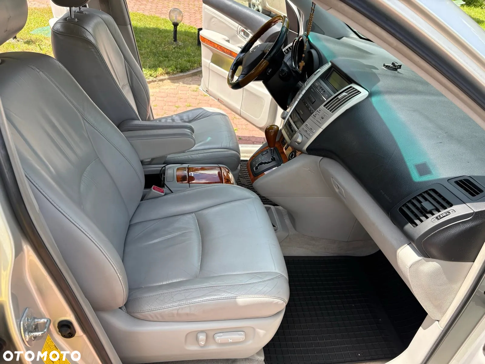 Lexus RX 330 - 22