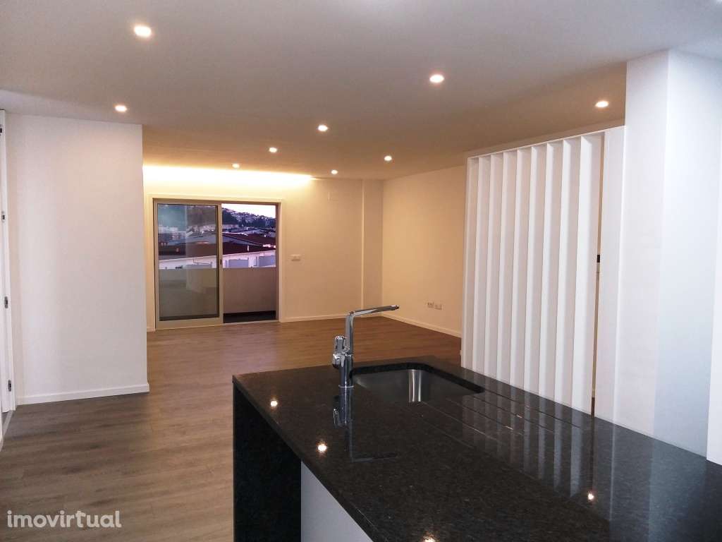 Apartamento renovado T3 c/ rendimento em São Vítor - Grande imagem: 4/26