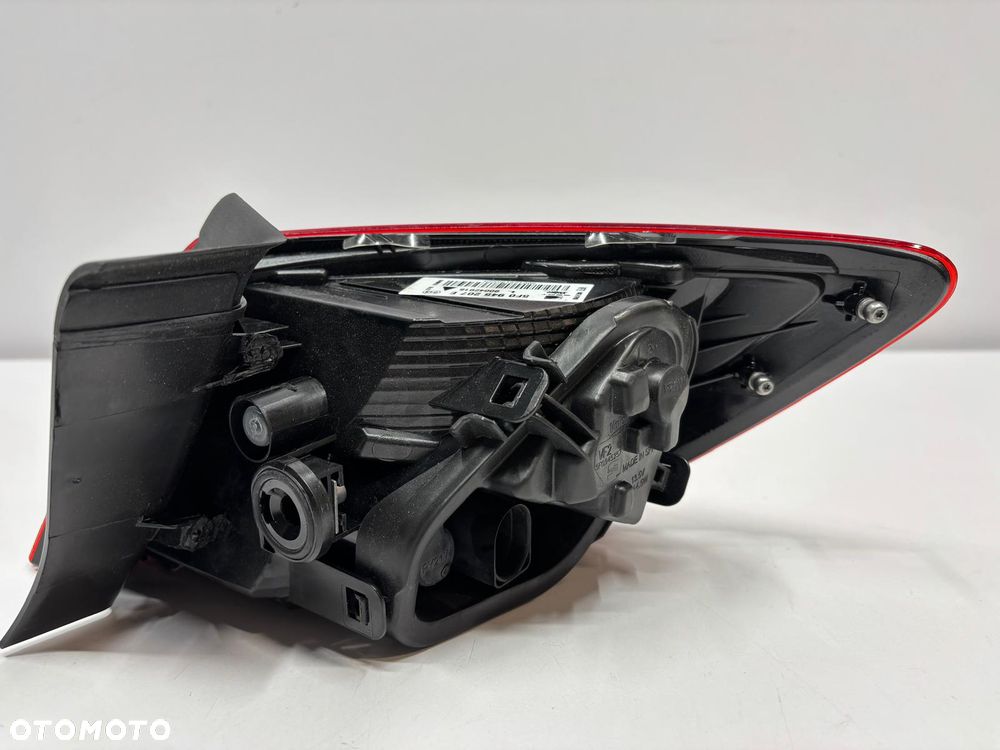 Seat Leon III 5D Lampa Lewa Tył Tylna 5F0945207E - 4