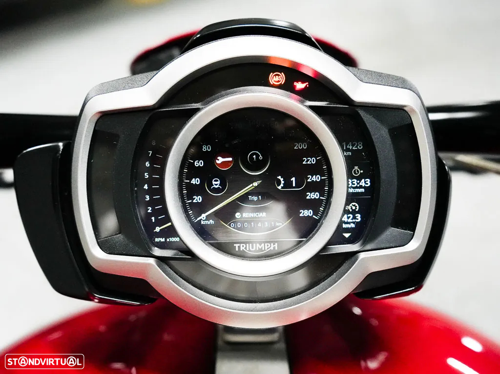Triumph Rocket 3R - 14