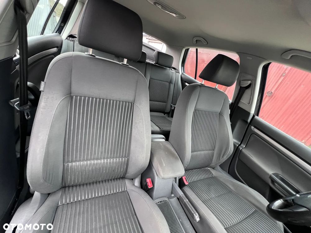 Volkswagen Golf 2.0 TDI Sportline - 32