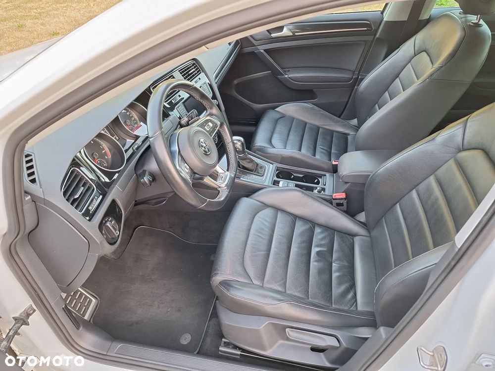 Volkswagen Golf - 18