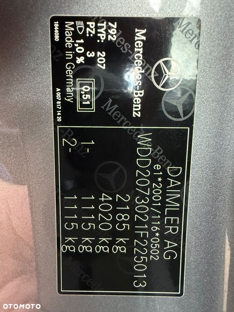 Mercedes-Benz Klasa E 220 CDI DPF BlueEFFICIENCY 7G-TRONIC Elegance - 19