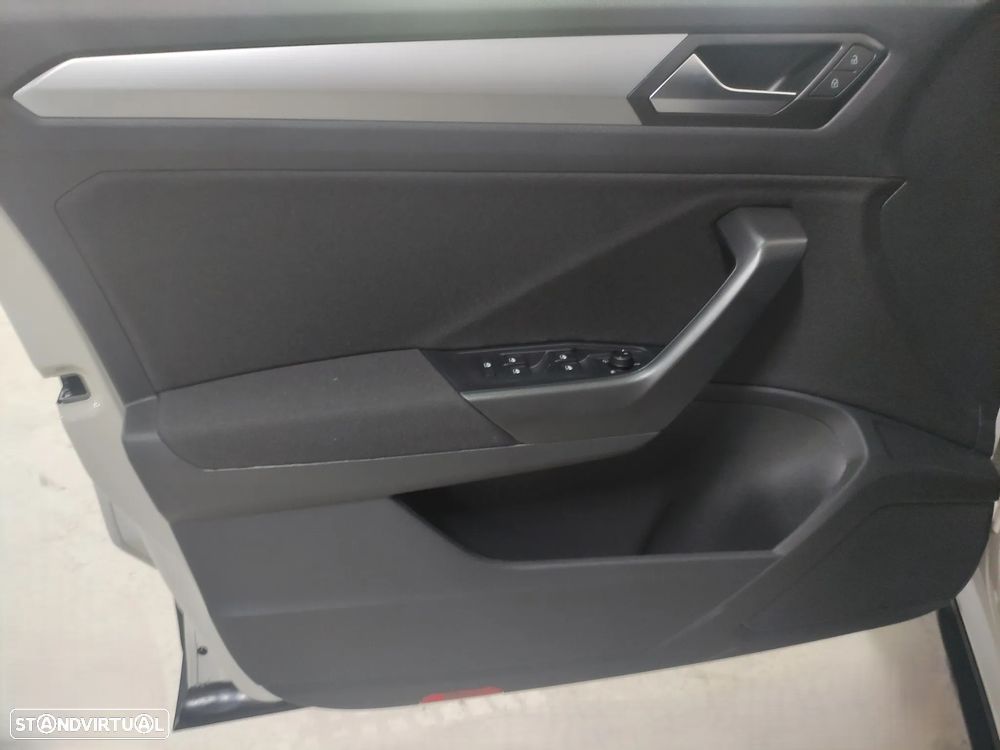 VW T-Roc 1.5 TSI Life DSG - 7