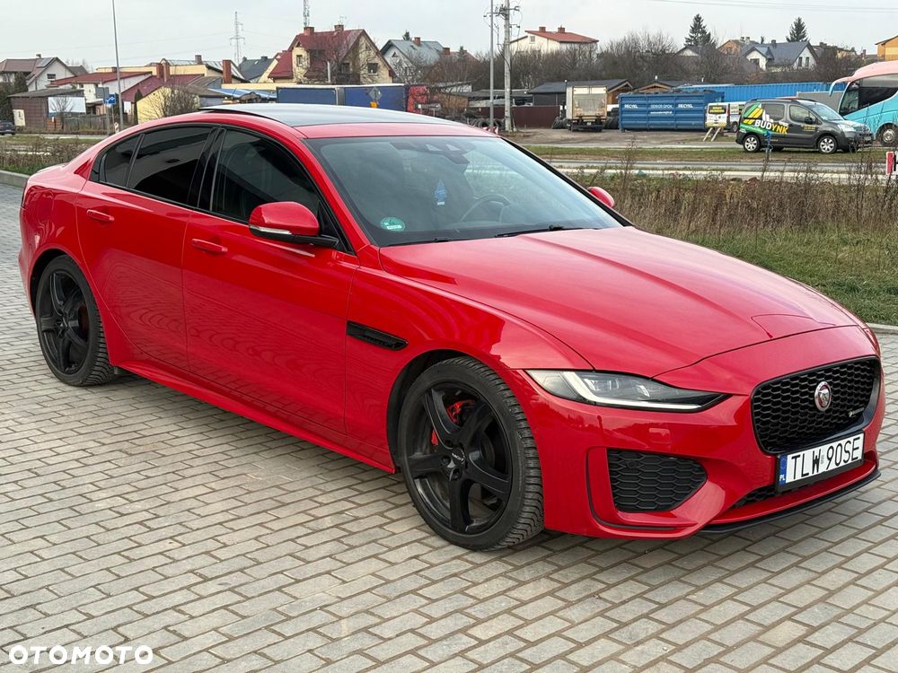 Jaguar XE 2.0 D180 R-Dynamic SE - 3