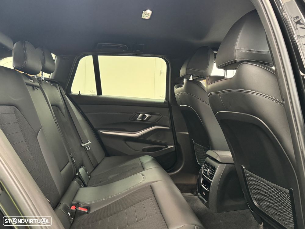 BMW 320 e Auto - 38