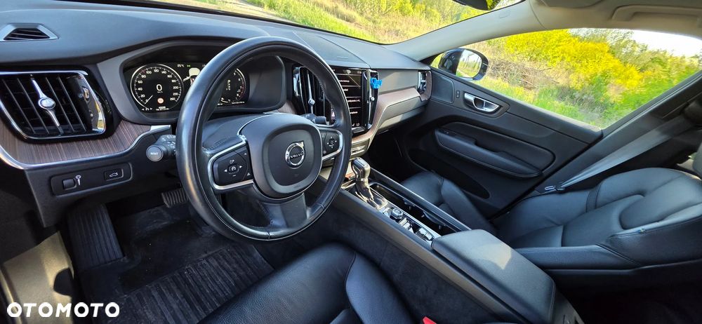 Volvo XC 60 T5 AWD Geartronic Momentum - 10