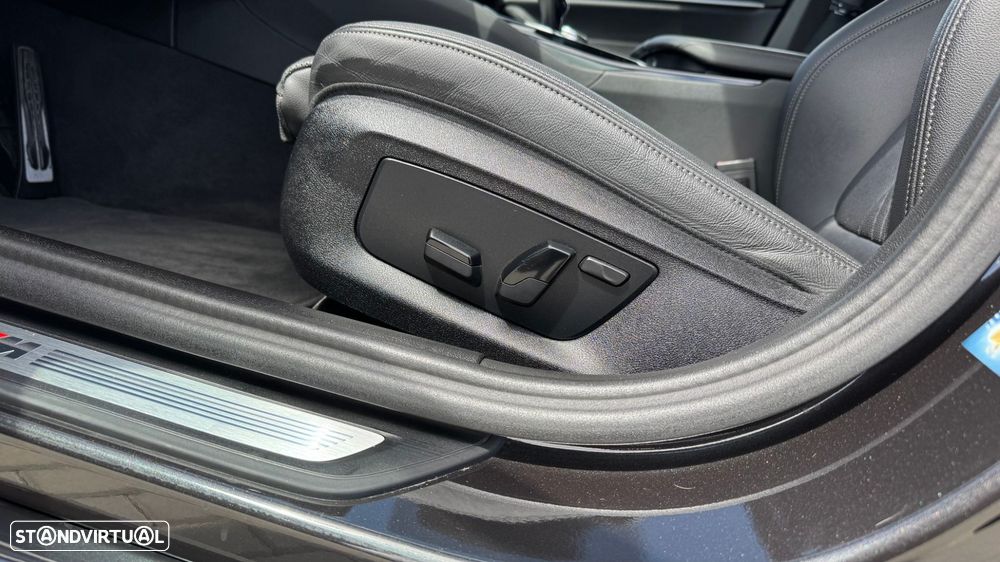 BMW 530 e Pack M - 8