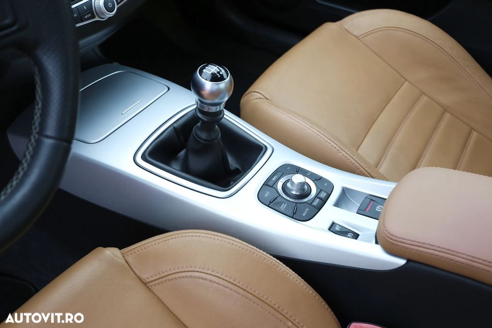 Renault Laguna Coupe dCi 180 FAP - 17