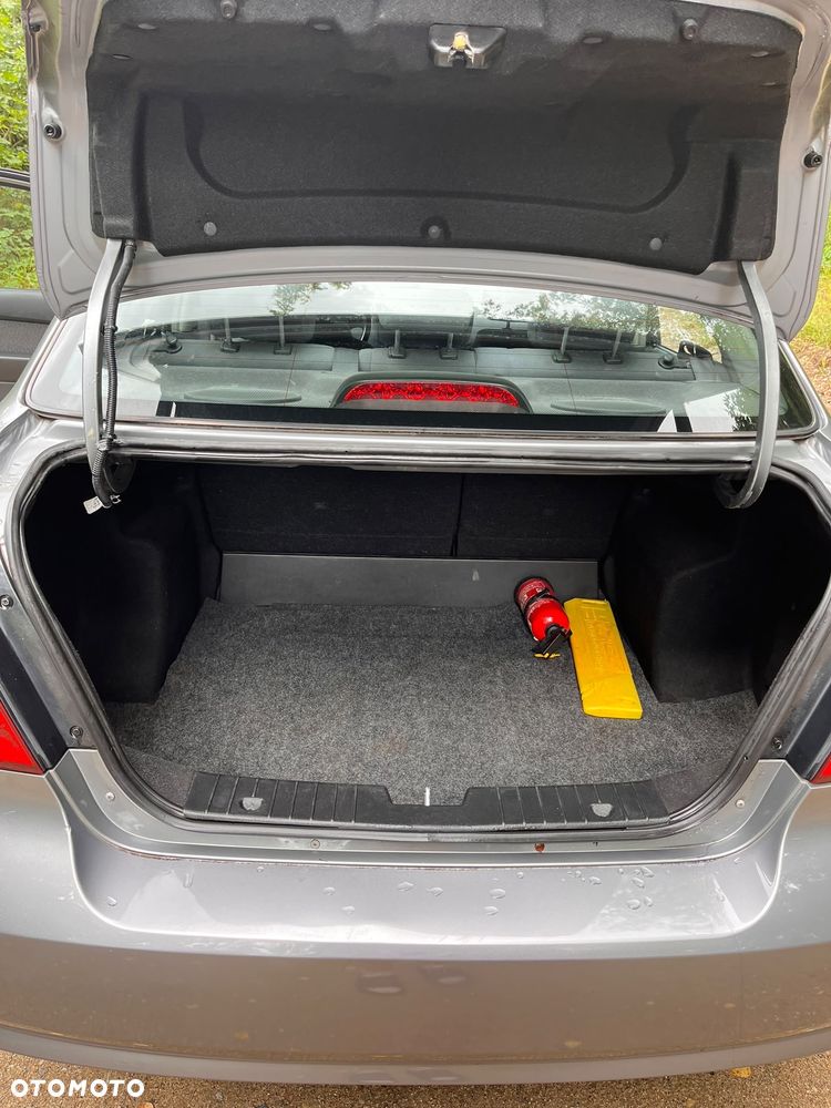 Chevrolet Aveo - 16