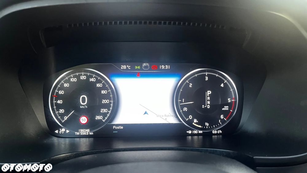 Volvo V90 D4 Momentum - 24