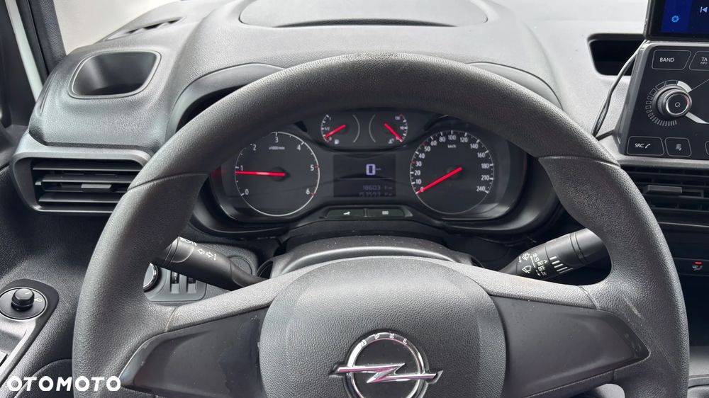Opel COMBO - 24