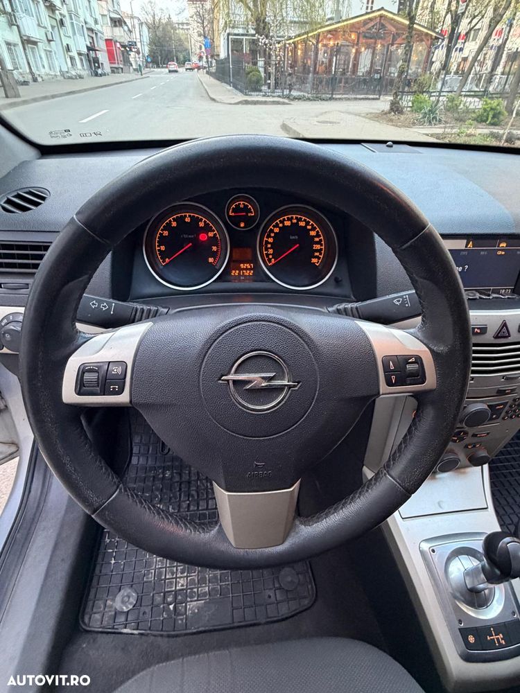 Opel Astra 1.6i Easytronic Enjoy - 9