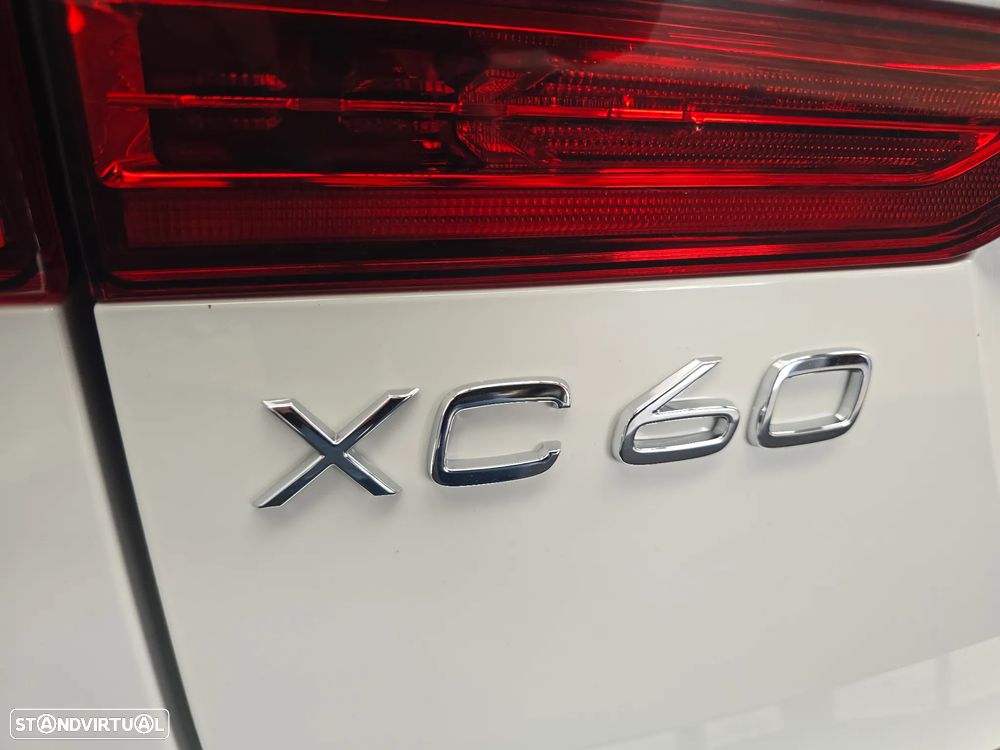 Volvo XC 60 2.0 T8 PHEV Inscription Expression AWD - 26