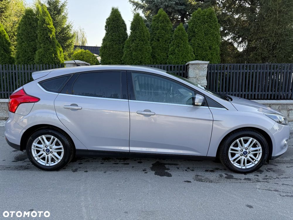 Ford Focus 1.0 EcoBoost Hybrid TITANIUM - 3