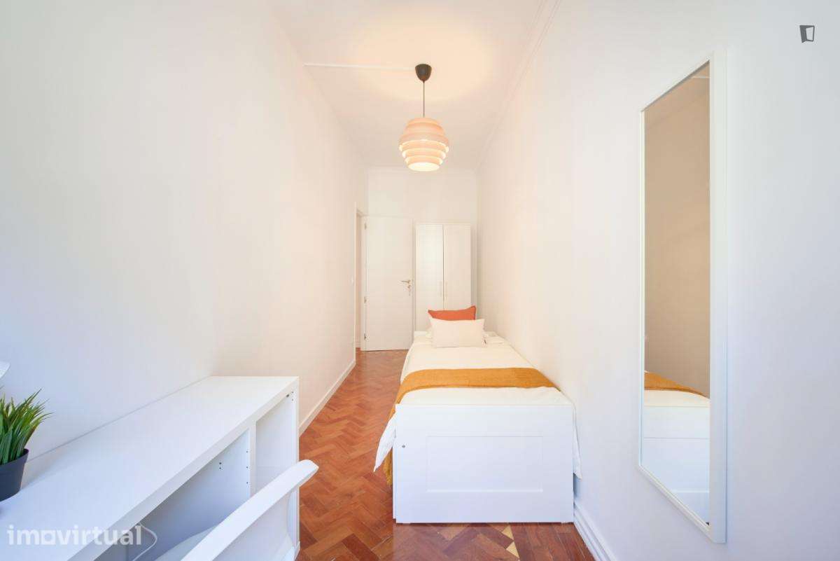 Quarto - localizado em Entrecampos Lisbon - Grande imagem: 5/26