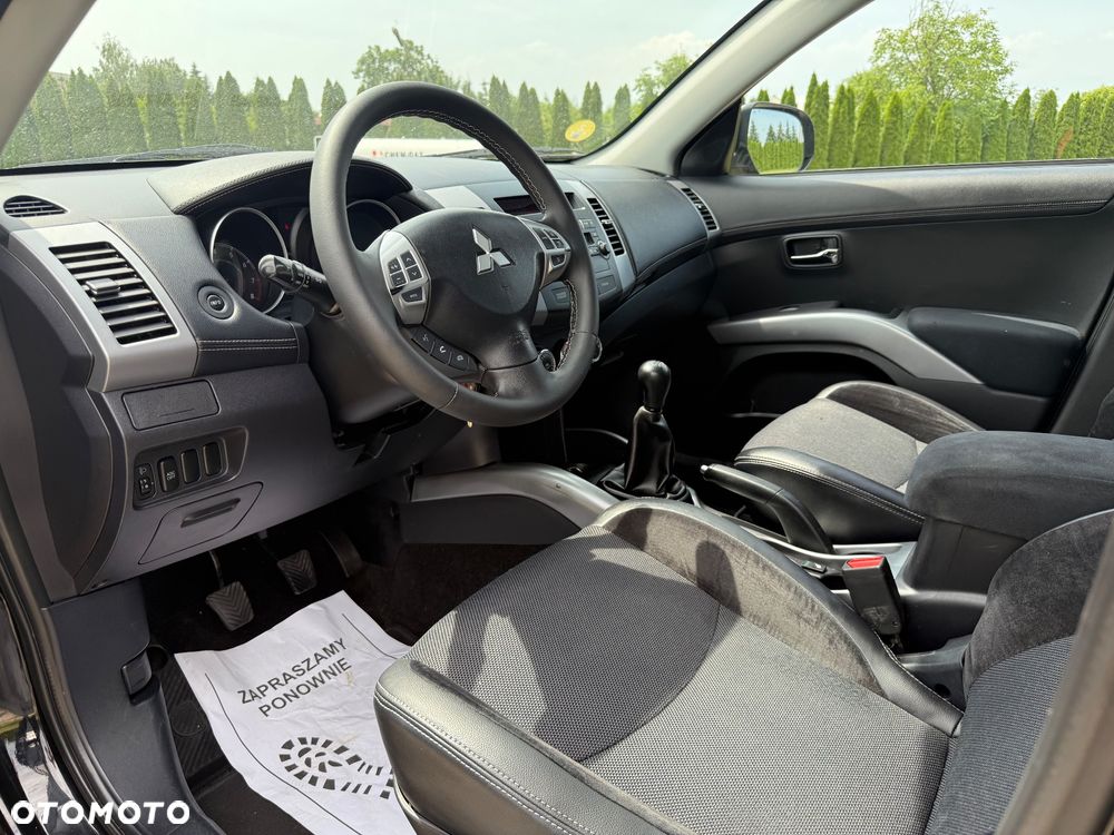 Mitsubishi Outlander 2.0 Intense 2WD EU5 - 32