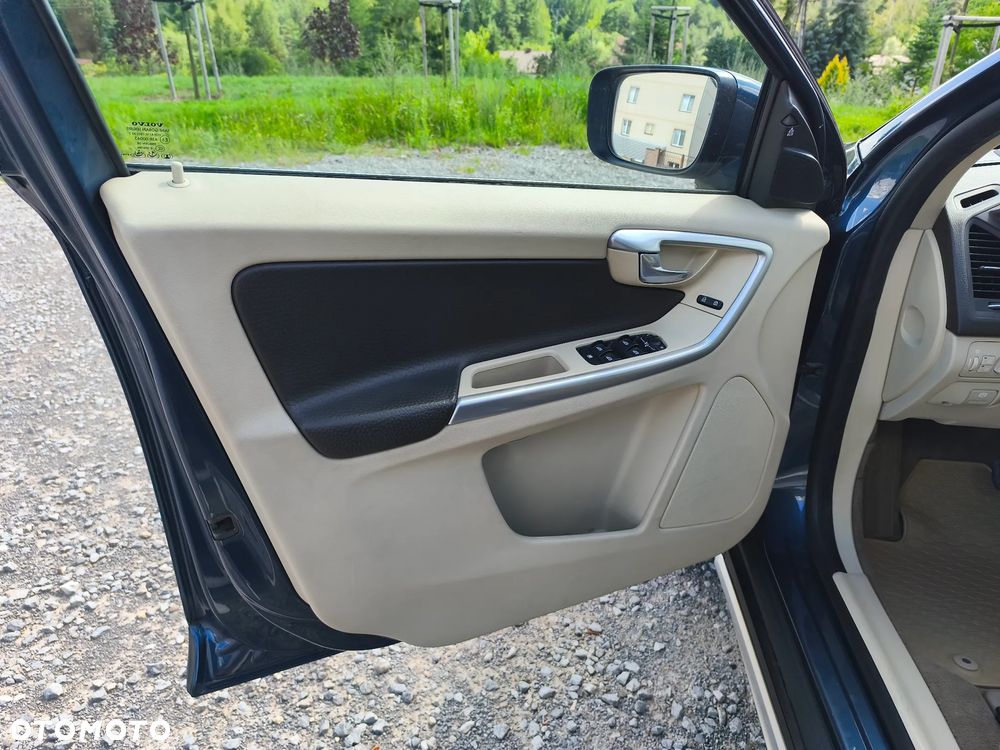 Volvo XC 60 2.4D AWD Summum - 30