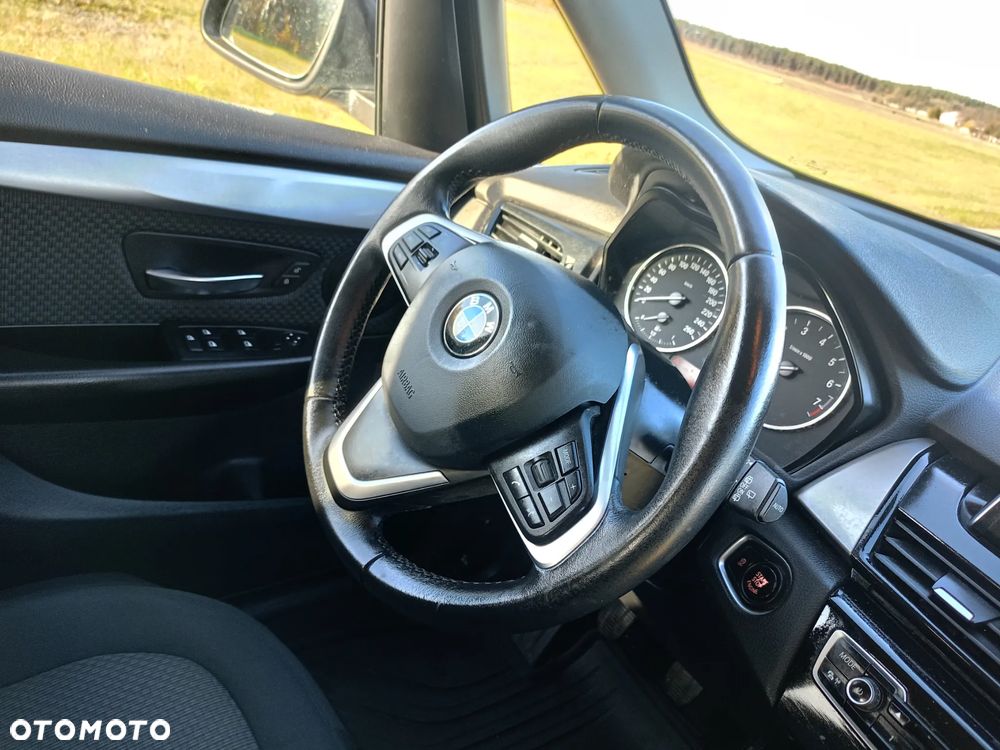 BMW Seria 2 218i - 21