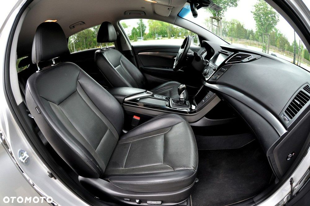 Hyundai i40 Kombi 1.7 CRDi Premium - 9