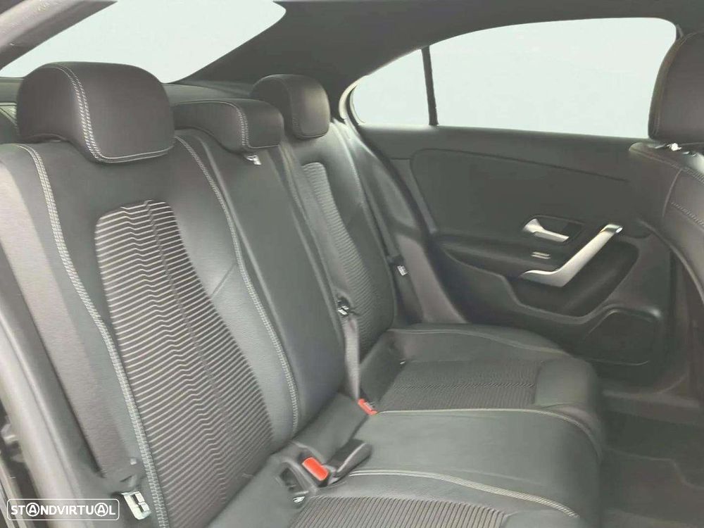 Mercedes-Benz A 250 Limousine - 16