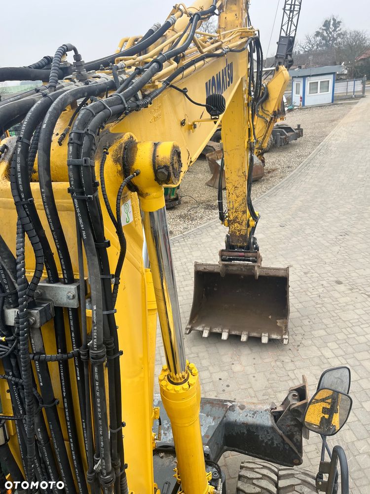 Komatsu PW180-10 - 14