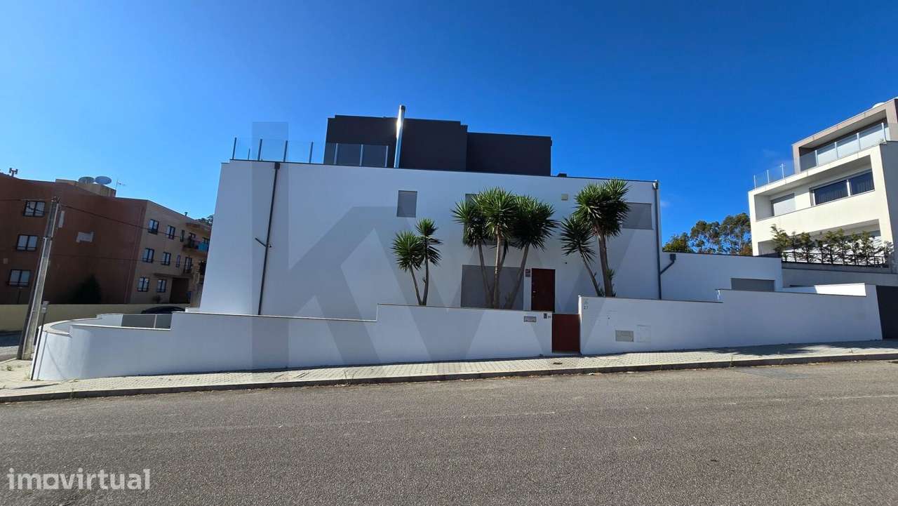 Moradia T5 com 3 suítes, vista mar, jardim, Rooftop , garagem e possib - Grande imagem: 5/60