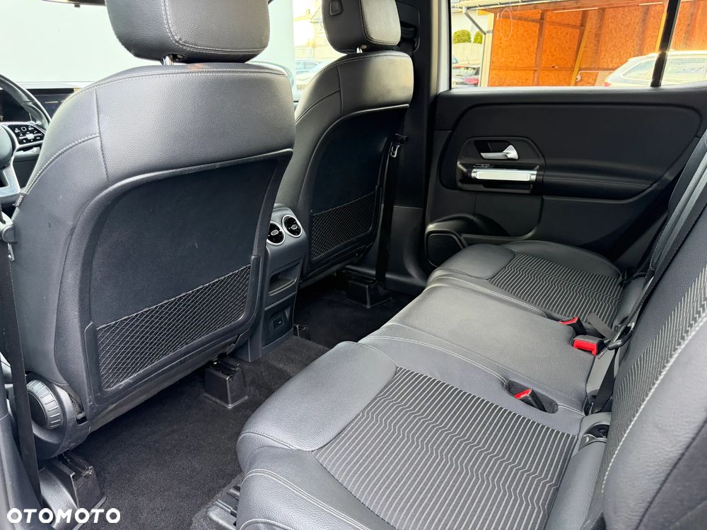 Mercedes-Benz GLB 200 Progressive 7G-DCT - 29