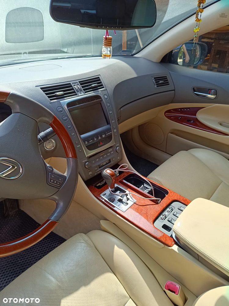 Lexus GS 300 Prestige + - 10