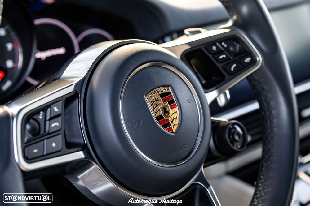 Porsche Cayenne - 43