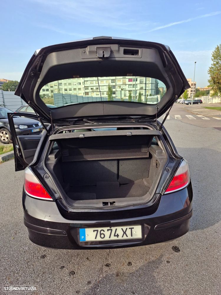 Opel Astra 2004 photo 4